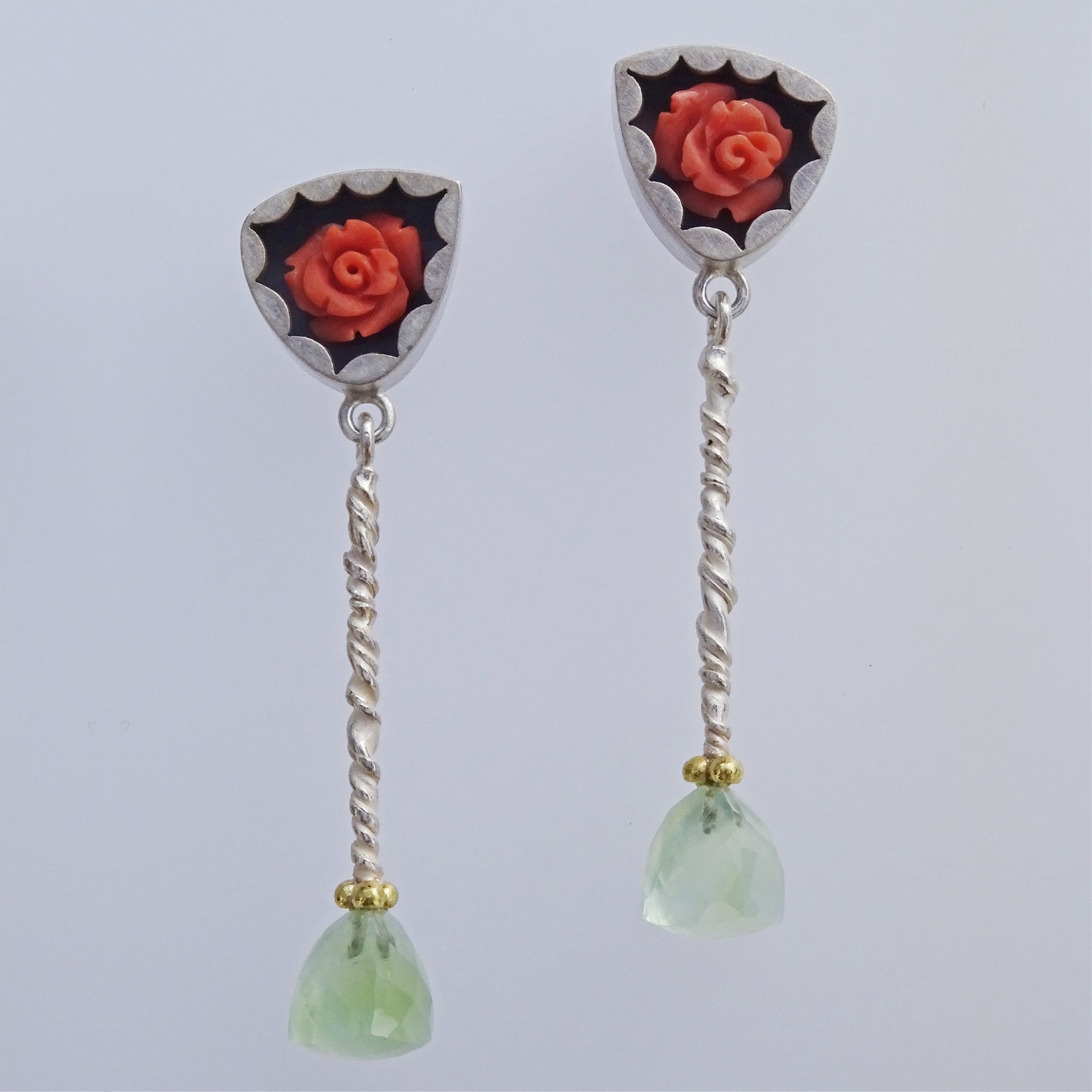Ohrschmuck AU 750, AG 925 Koralle, Prehnit
